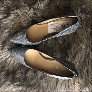 Michael Kors silver pump size 8